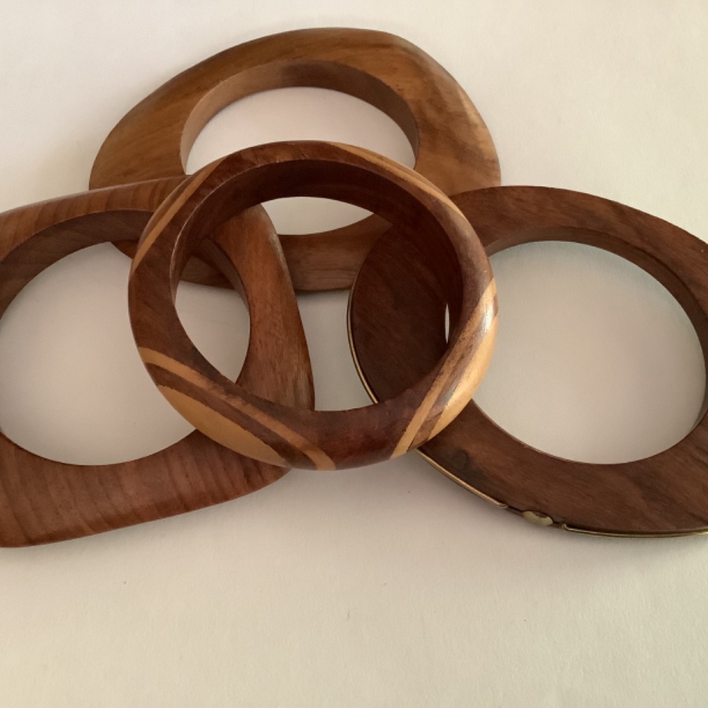 4 ASSORTED SHAPES WOODEN BANGLES - Picture 3 of 4